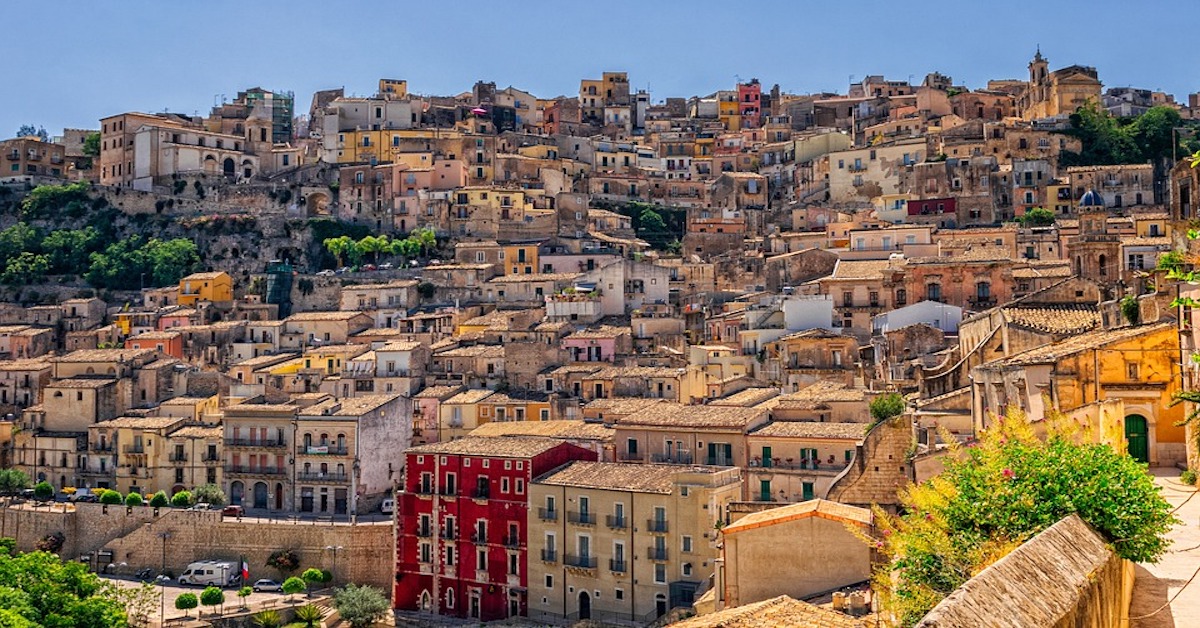 small removals courier sicily